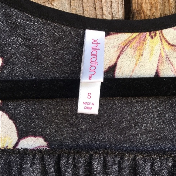 🍯 Floral Wrap Style Side-Tie Dress - Picture 2 of 4